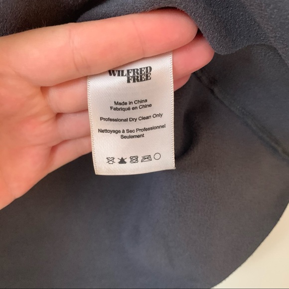 Aritzia Vegan Suede Skirt - Picture 4 of 5